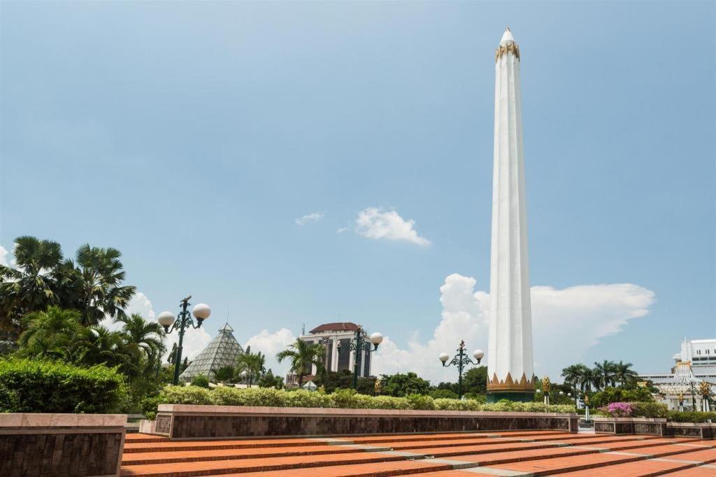 Hotel Sulawesi Gorontalo Surabaya Bagian luar foto