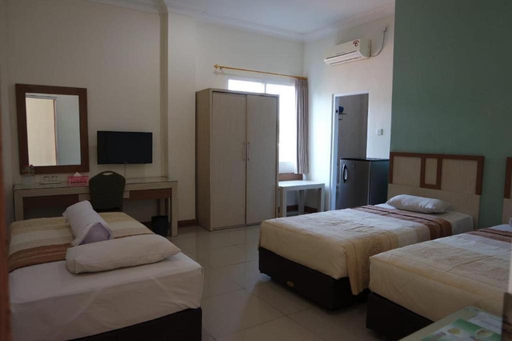 Hotel Sulawesi Gorontalo Surabaya Bagian luar foto