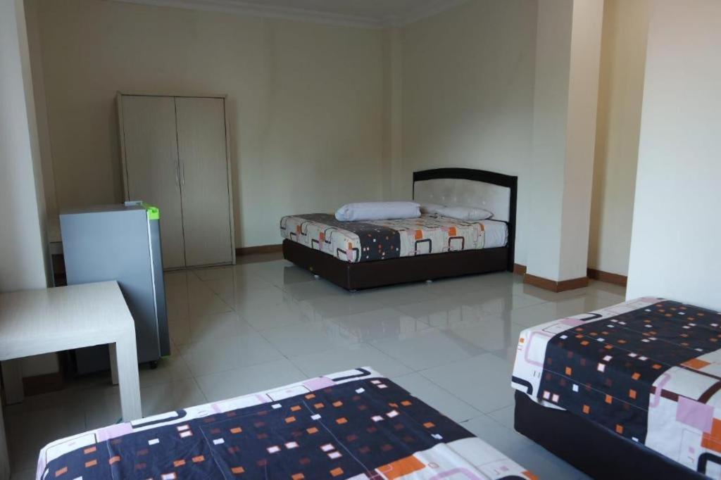 Hotel Sulawesi Gorontalo Surabaya Bagian luar foto
